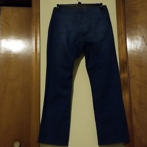 Measure and made jeans - Picture 2 of 4